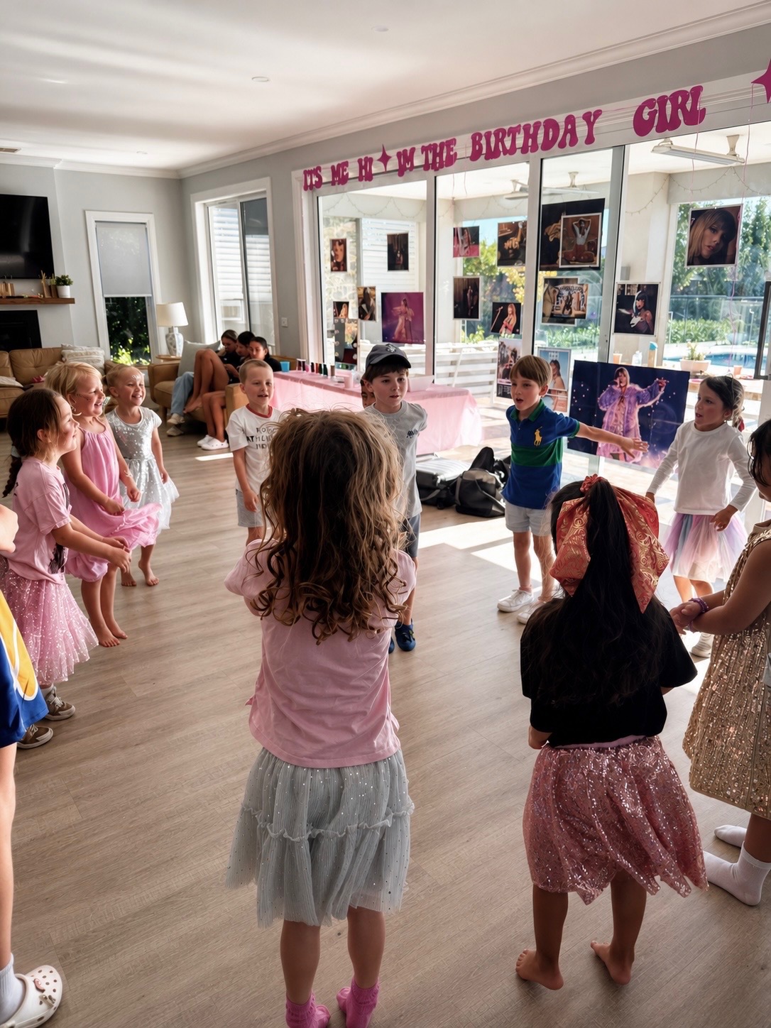 Make The Dream entertainer engaging children at a Melbourne birthday party